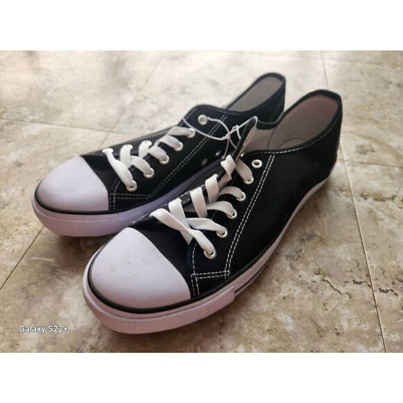 NWT Revolution canvas sneakers - Picture 6 of 7